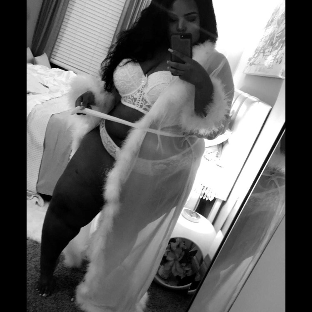 Fur Robes - Picture 5 of 5